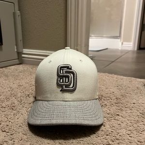 Men’s white SnapBack hat